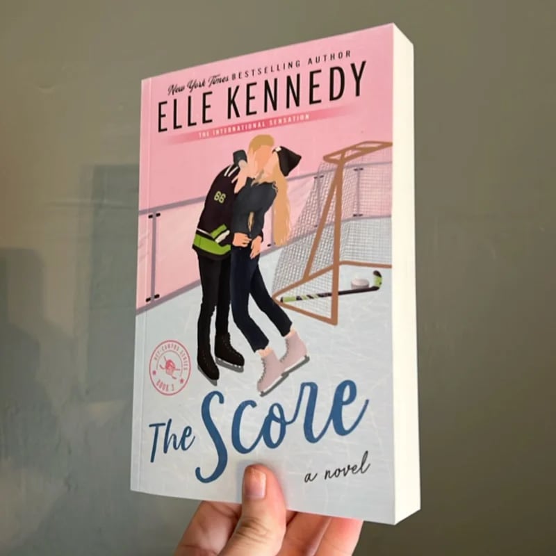 Score Elle Kennedy